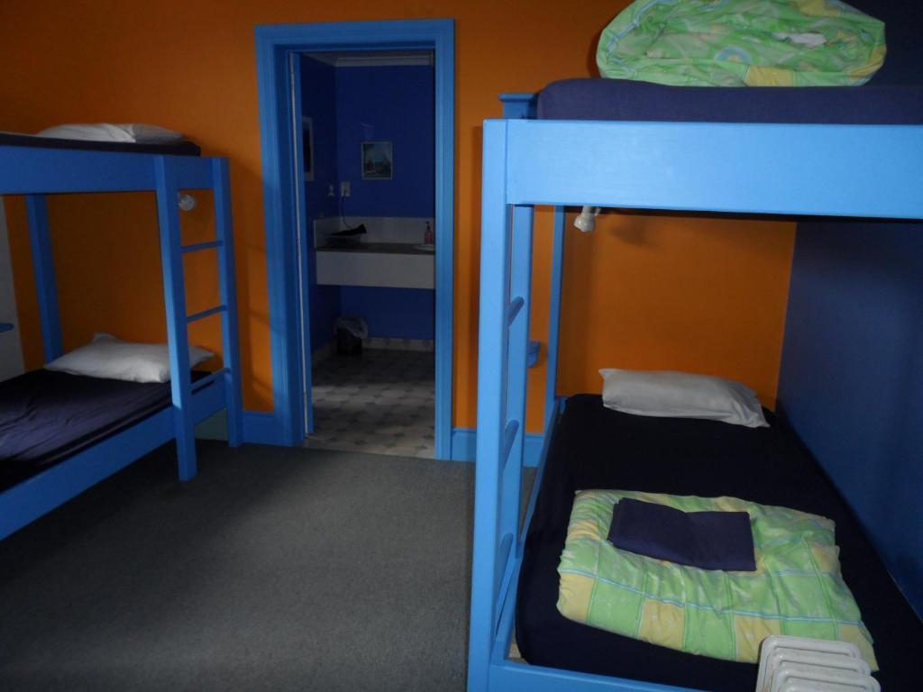 Sequoia Lodge Backpackers Picton Bilik gambar